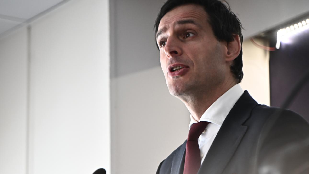 Ευρωπαίος επίτροπος Χούκστρα: Συγχαίρω τις ελληνικές αρχές για την αφοσίωσή τους στην αναβάθμιση του ενεργειακού δικτύου