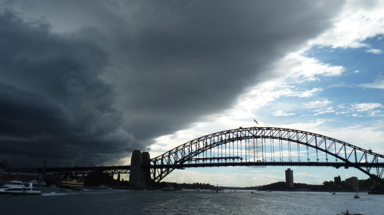 Ρεκόρ βροχοπτώσεων στο Σίδνεϊ, πλήττεται η Αυστραλία από την κλιματική αλλαγή