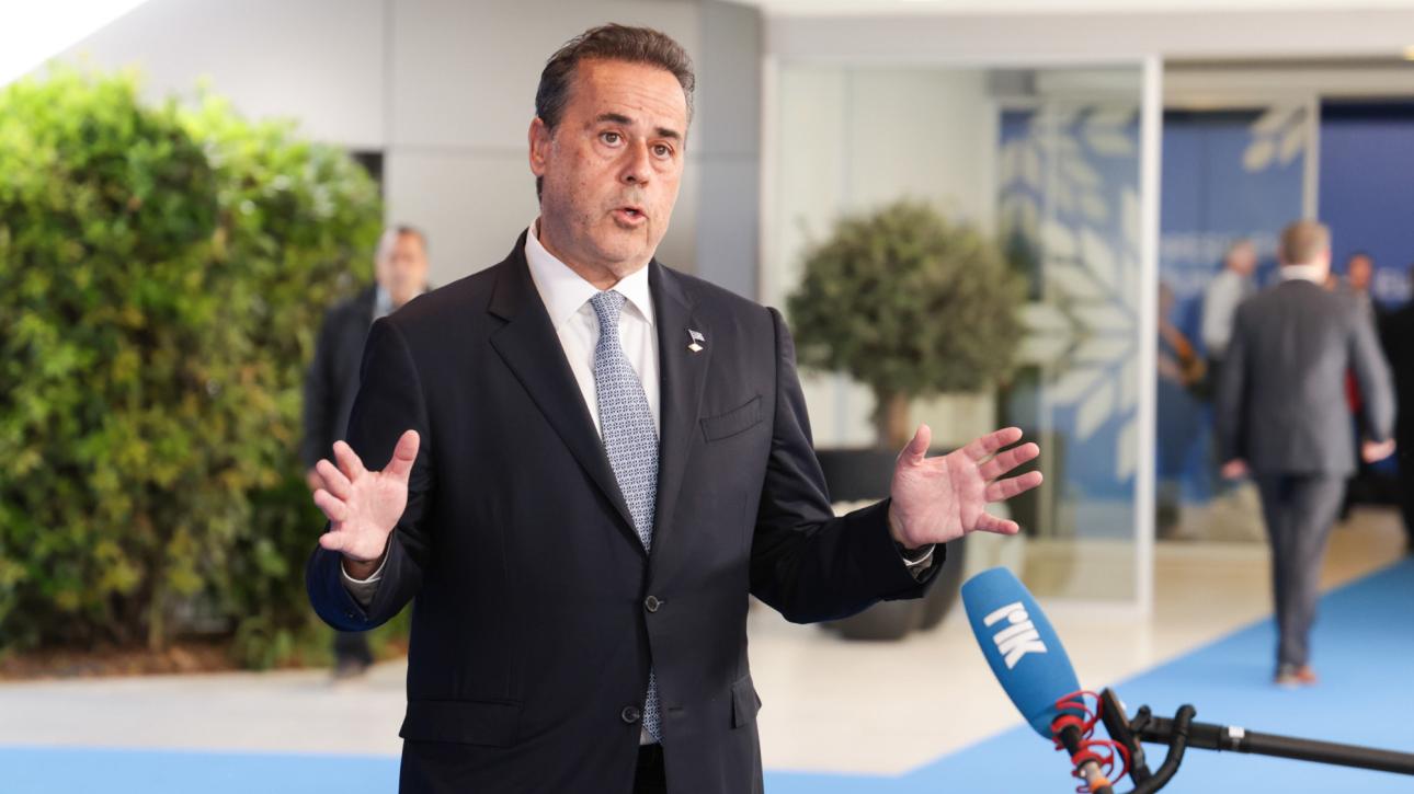 Παπασταύρου από Γαλλία: Προχωρούμε στη σύσταση ομάδας για την προστασία των θαλασσών στο πλαίσιο της ΕΕ