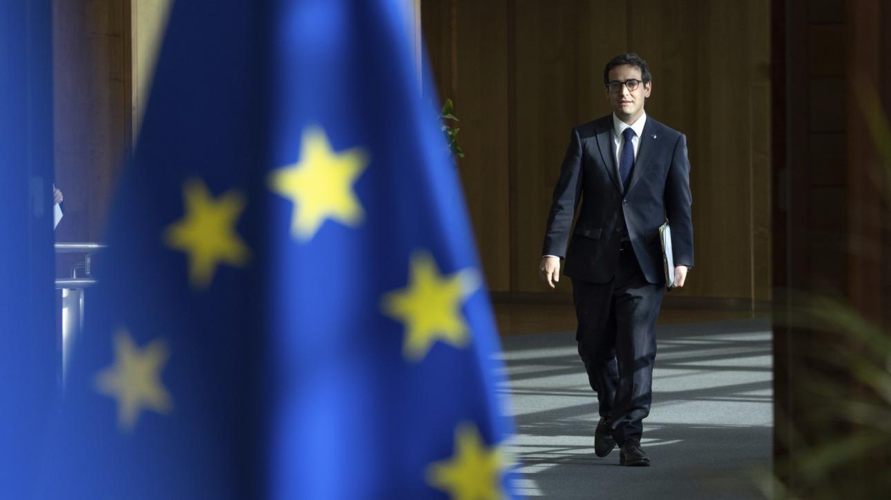 Η ΕΕ προειδοποιεί με αντίποινα αν ο Τραμπ επιμείνει σε δασμούς 10% -Εκπνέει η προθεσμία για συμφωνία με τις ΗΠΑ