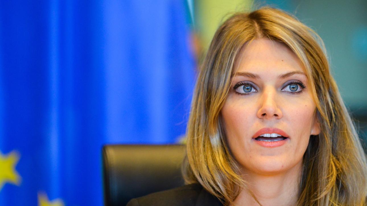 Δημητρακόπουλος: Η Εύα Καϊλή επιστρέφει στο Ευρωκοινοβούλιο και στα καθήκοντά της