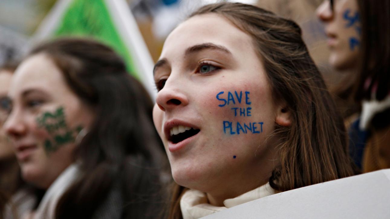 Ευρωβαρόμετρο: Η κλιματική αλλαγή η μεγαλύτερη πρόκληση, λένε οι νέοι Ευρωπαίοι
