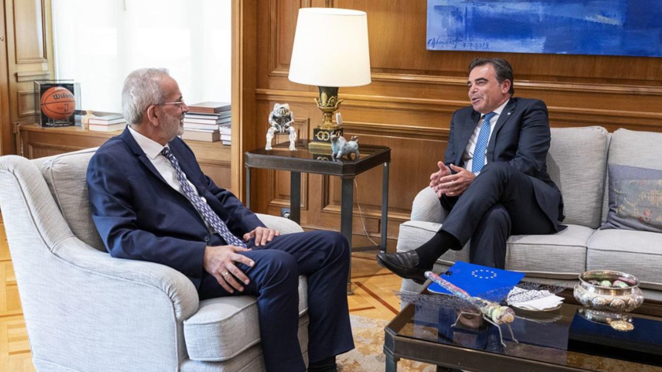 Συνάντηση Σαρμά με Σχοινά -Ενημέρωση του αντιπροέδρου της ΕΕ στον πρωθυπουργό για τρέχοντα ευρωπαϊκά ζητήματα
