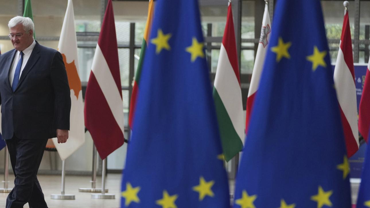 Η ΕΕ επαναφέρει δασμούς στα ουκρανικά σιτηρά υπέρ των Ευρωπαίων αγροτών - Το Κίεβο προειδοποιεί με κατάρρευση