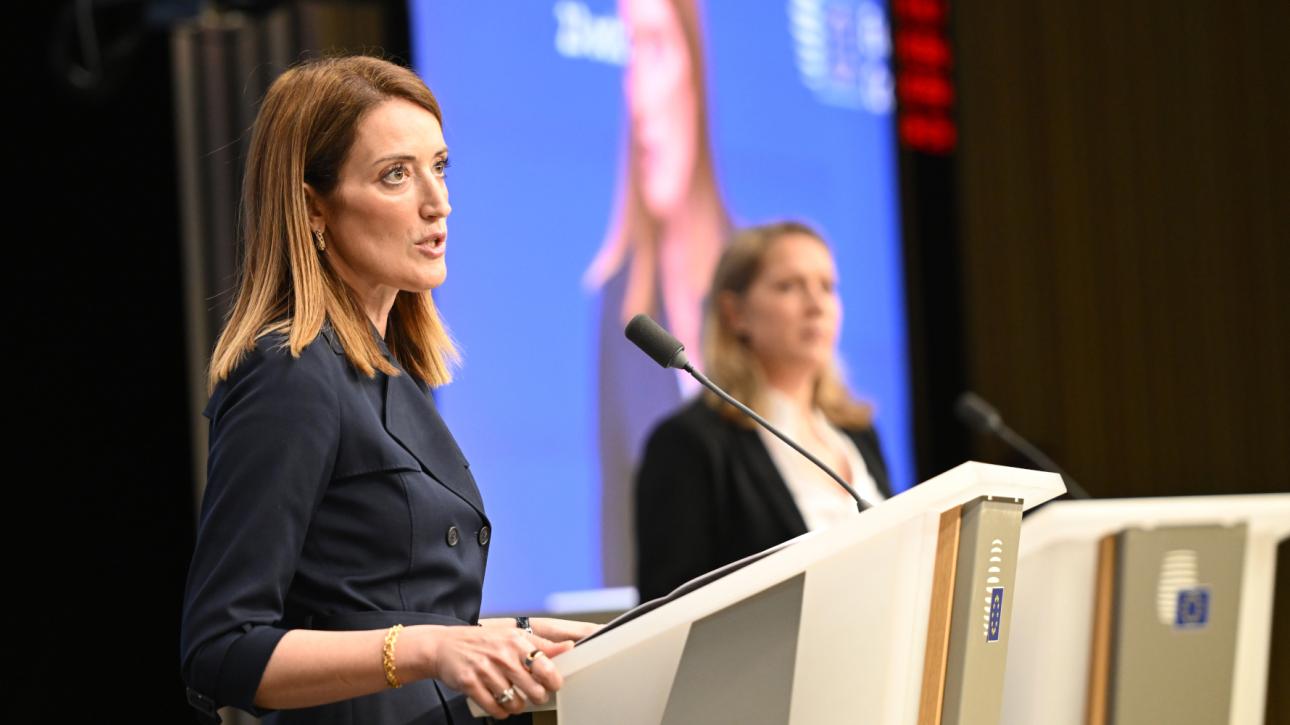 Politico: Πέντε σημεία-κλειδιά για τον «ανασχηματισμό» στο Ευρωκοινοβούλιο -Η προεδρία της Μέτσολα και οι αλλαγές στις ευρωομάδες