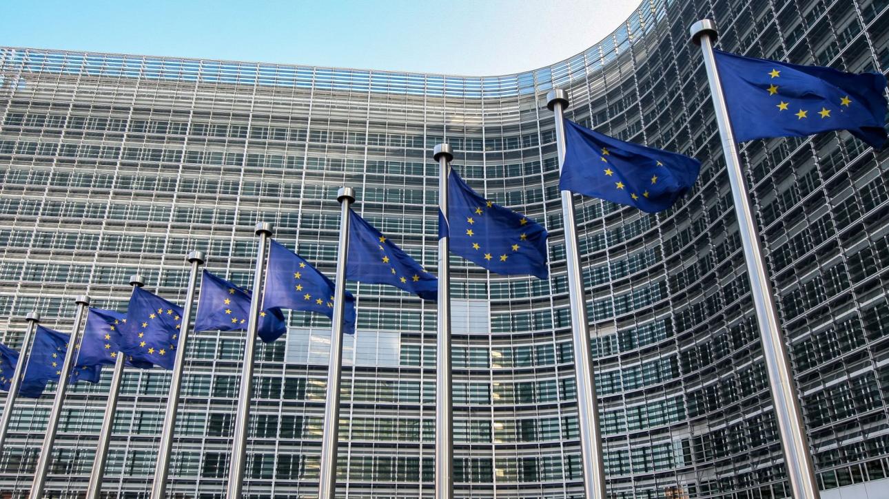 Η Ευρωπαϊκή Επιτροπή ζητά από τις χώρες της ΕΕ να διασφαλίσουν μια συνετή δημοσιονομική πολιτική το 2024