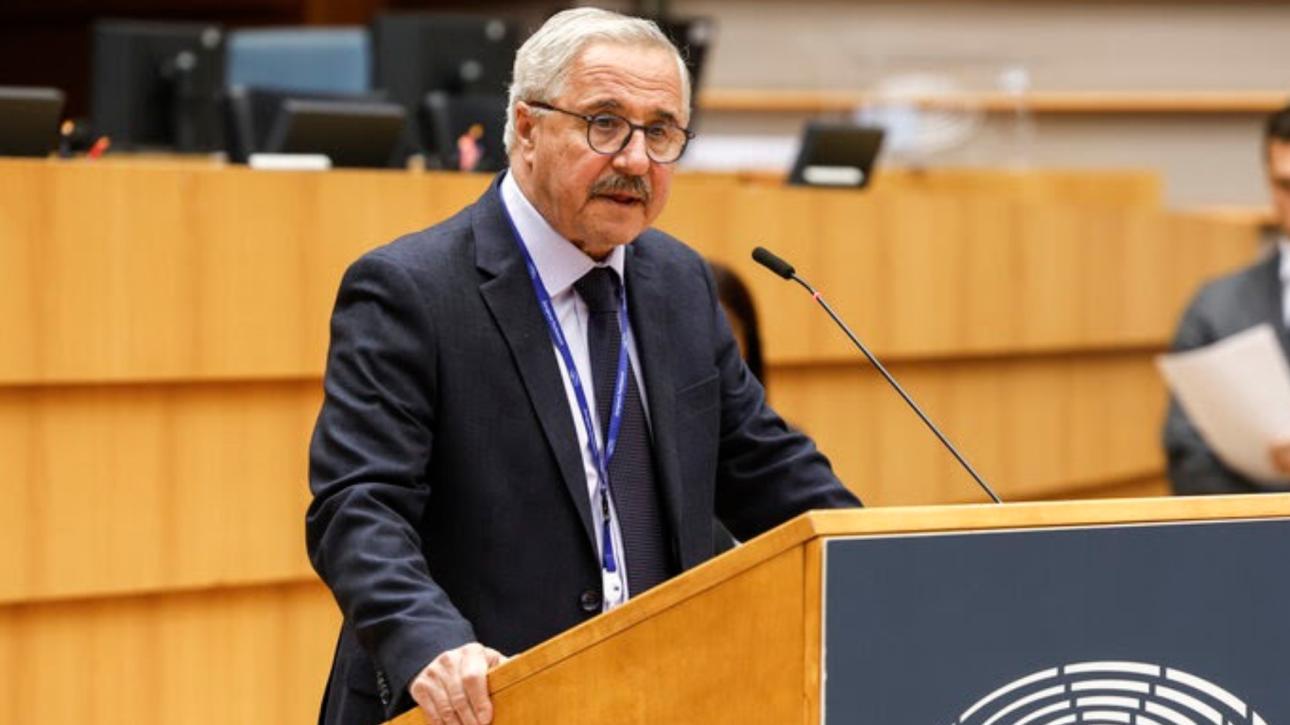 Μανιάτης: Η ελληνική κυβέρνηση αδιαφορεί για τις θαλάσσιες έρευνες περιβάλλοντος